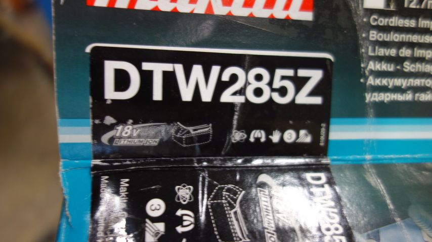 692530-3 Nut carrier Makita DTW285Z without batteries and chargers
