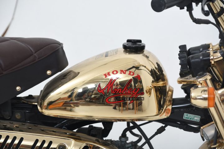674160-5 Honda Golden Monkey Z50J -84 Limited Edition