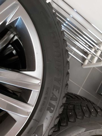 694168-4 Alloy wheels with double tires Goodyear Ultragrip VW Arteon 245/45/18