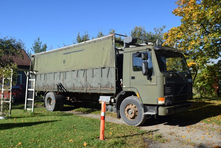 694403-2 Volvo FL7 4x2 truck (23640 miles) - 1982