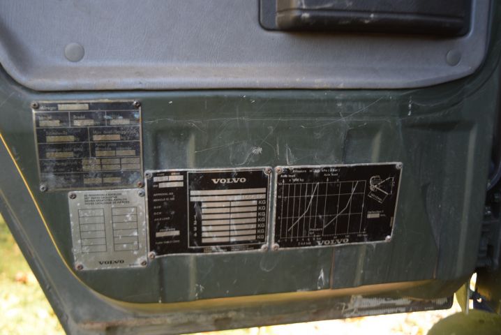 694403-45 Volvo FL7 4x2 truck (23640 miles) - 1982