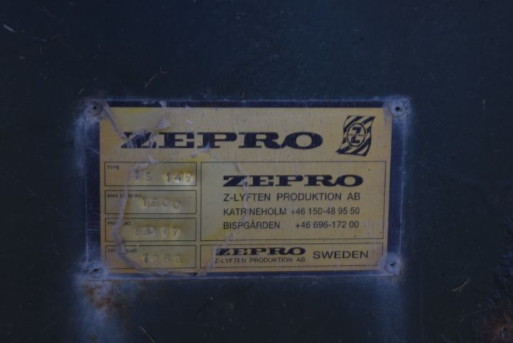 694403-49 Volvo FL7 4x2 truck (23640 miles) - 1982