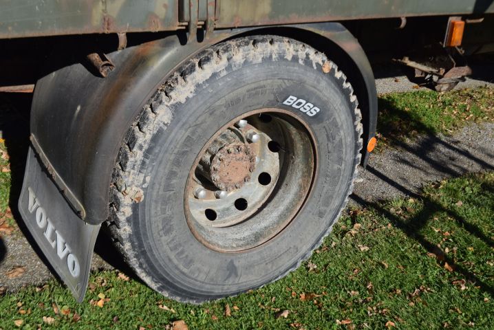 694403-30 Volvo FL7 4x2 truck (23640 miles) - 1982