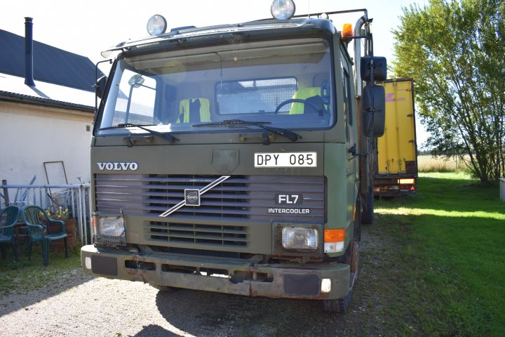 694403-4 Volvo FL7 4x2 truck (23640 miles) - 1982