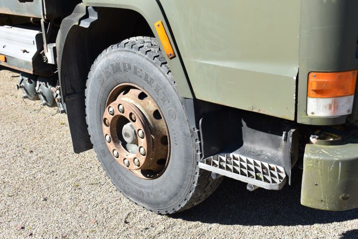 694403-15 Volvo FL7 4x2 truck (23640 miles) - 1982