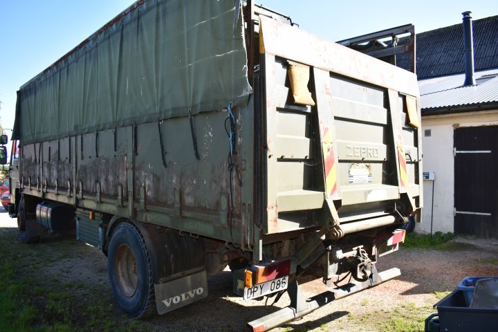 694403-9 Volvo FL7 4x2 truck (23640 miles) - 1982
