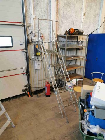 690895-2 Plateau ladder on wheels, height approx. 150cm