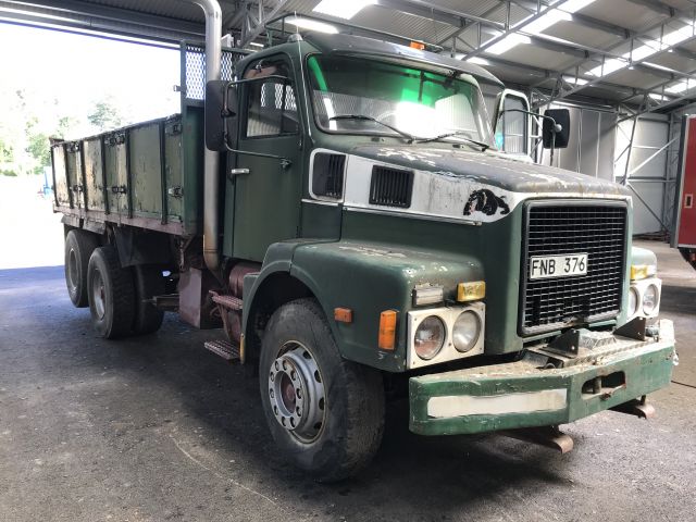 695019-3 Volvo N10 6x2 tippflak  1977 veteran