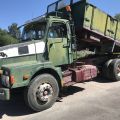 695019-1 Volvo N10 6x2 tippflak  1977 veteran
