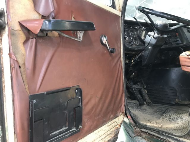 695019-19 Volvo N10 6x2 tippflak  1977 veteran