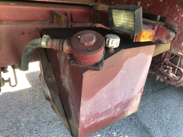 695019-27 Volvo N10 6x2 tippflak  1977 veteran