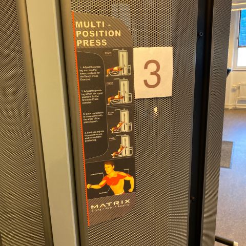 660497-8 Multi-gym from Matrix Fitness