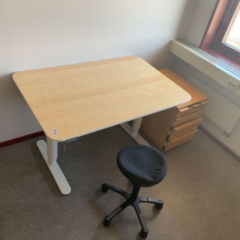 676294-2 Desk 120x80cm and Pallet