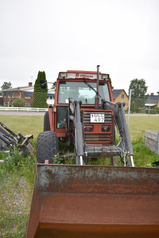 695658-2 Tractor from Fiatagri / Fiat 80 -90DT