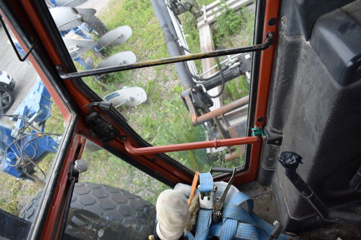 695658-30 Tractor from Fiatagri / Fiat 80 -90DT