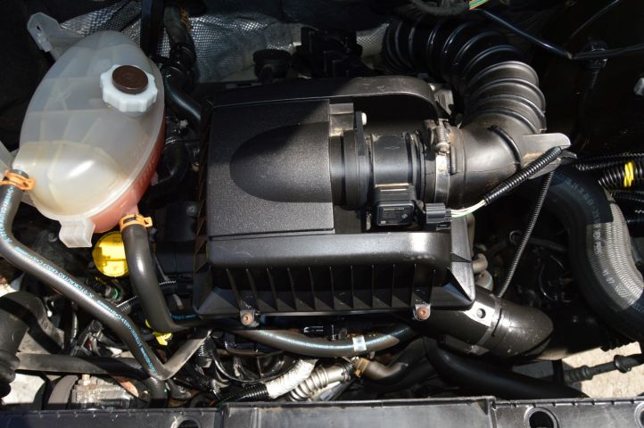 695716-12 Nissan Interstar 2.5D (120hp) -08 Regnr: JKZ370