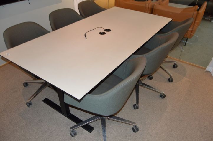 658568-2 Table with 6 chairs Design Ronan & Erwan Bouroullec