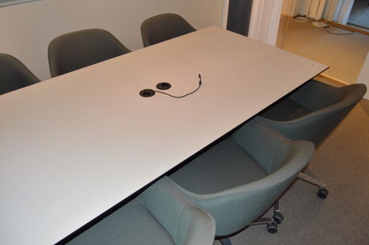 658568-11 Table with 6 chairs Design Ronan & Erwan Bouroullec