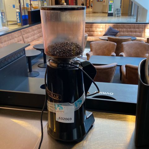 632069-6 Zenit on demand coffee grinder