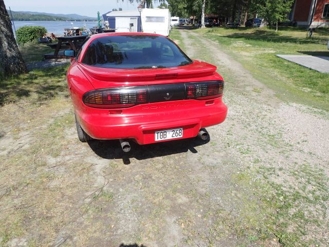 527684-3 Pontiac Firebird V6 1993 - TOB268