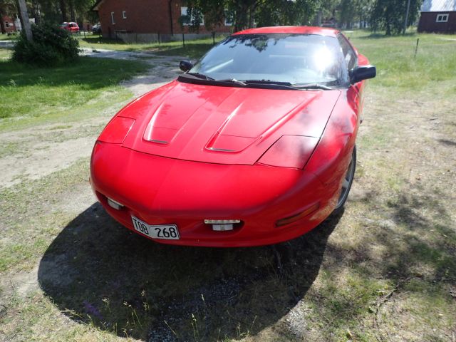 527684-6 Pontiac Firebird V6 1993 - TOB268