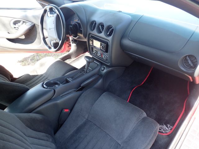 527684-9 Pontiac Firebird V6 1993 - TOB268