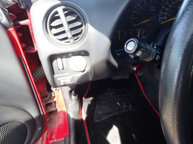 527684-28 Pontiac Firebird V6 1993 - TOB268