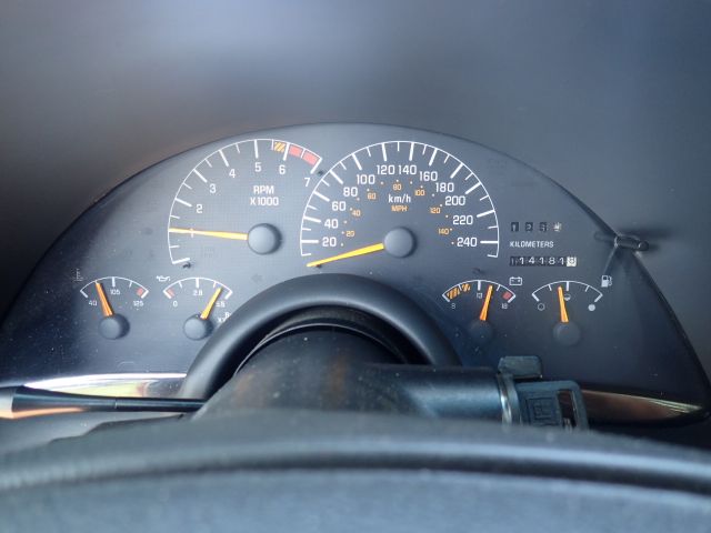 527684-29 Pontiac Firebird V6 1993 - TOB268