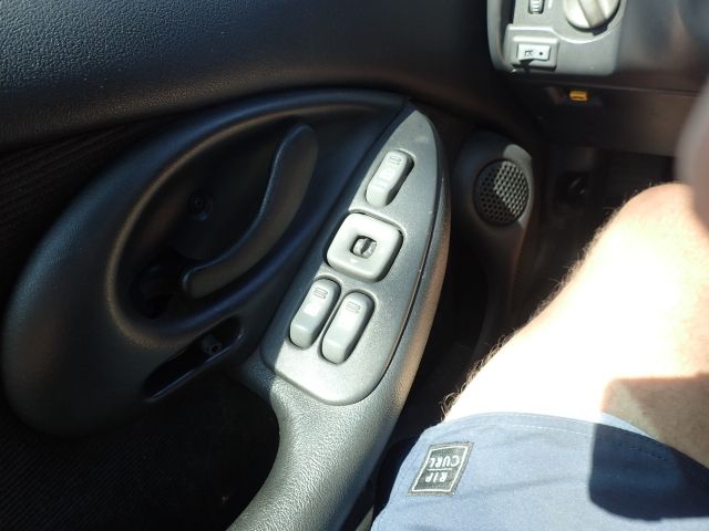 527684-31 Pontiac Firebird V6 1993 - TOB268