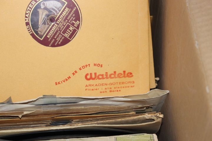 695254-5 LP and gramophone records