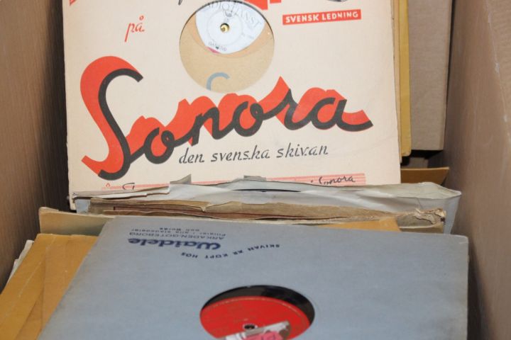 695254-7 LP and gramophone records