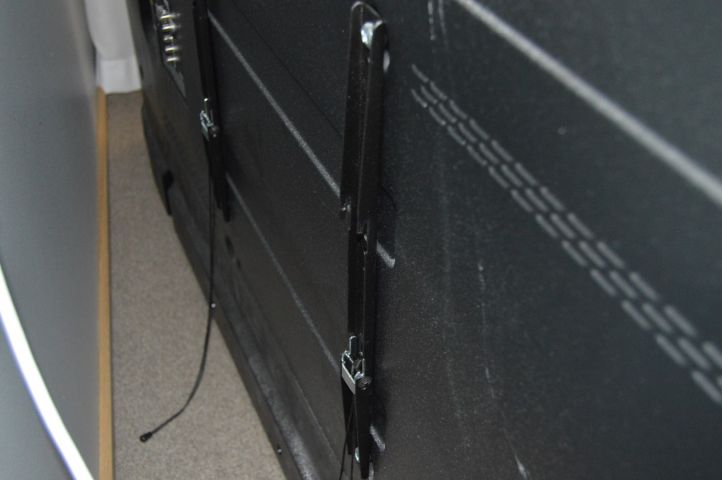 658729-6 75 inch Samsung TV