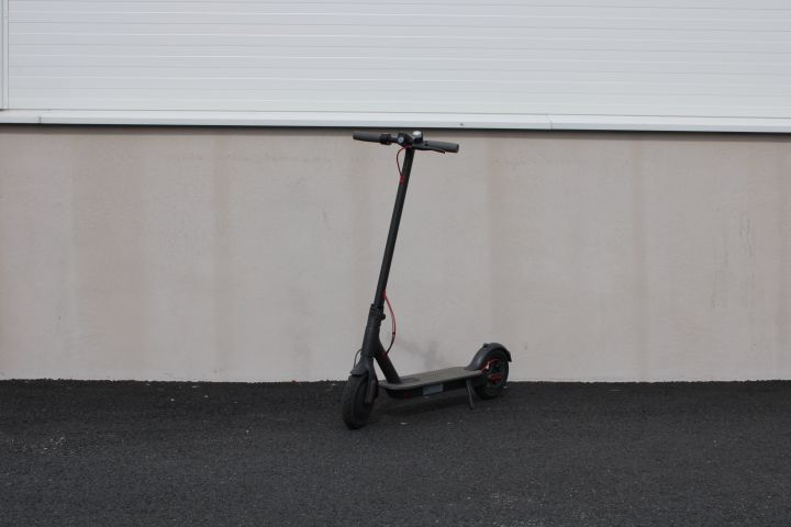 696752-1 Elscooter Xiaomi Mi M365 (Black, 25km / h, 12.5kg) * Updated information *