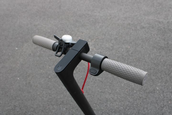 696752-4 Elscooter Xiaomi Mi M365 (Black, 25km / h, 12.5kg) * Updated information *