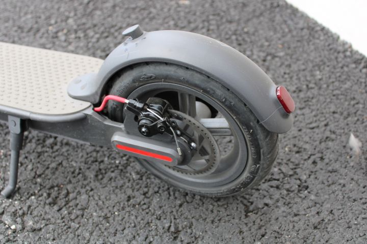 696752-6 Elscooter Xiaomi Mi M365 (Black, 25km / h, 12.5kg) * Updated information *