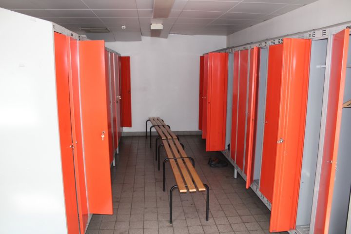 645857-1 Omklädningsrum Klädskåp Förvaringsskåp