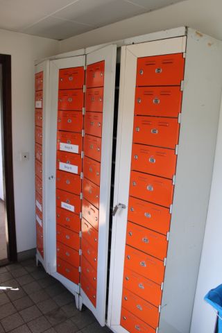 645857-4 Omklädningsrum Klädskåp Förvaringsskåp