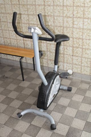 645857-5 Omklädningsrum Klädskåp Förvaringsskåp