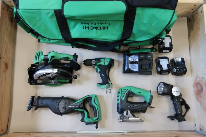 697022-1 Tool Set Hitachi 18V