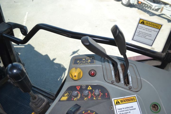 697230-28 Massey Ferguson 6140 with loader.