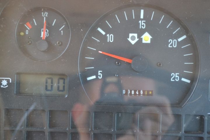 697230-31 Massey Ferguson 6140 with loader.