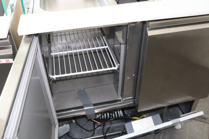 669652-8 Saladette Glass stopper 2 doors | Adexa S900CG