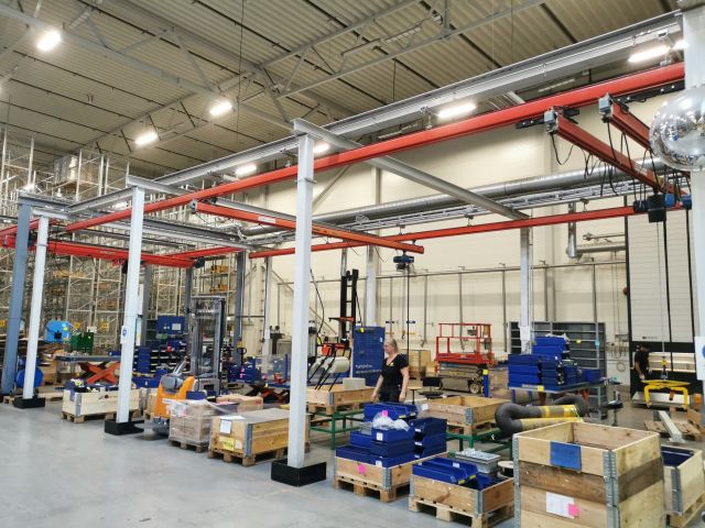 697506-14 Traverse crane / system with 3 pcs. machine-controlled Demag with various accessories -2018