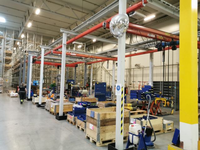 697506-15 Traverse crane / system with 3 pcs. machine-controlled Demag with various accessories -2018