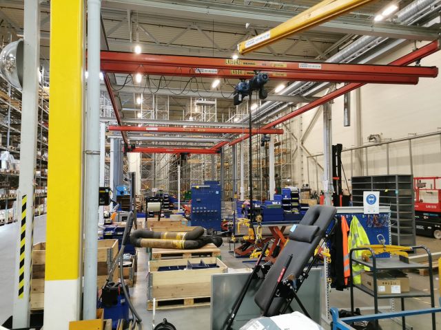697506-16 Traverse crane / system with 3 pcs. machine-controlled Demag with various accessories -2018