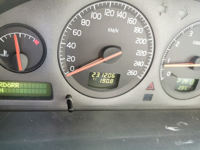 697714-21 Volvo S60 T5 (250hp) - 00 (RWC434)