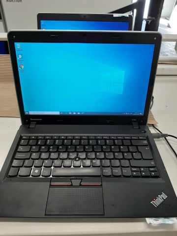 632046-4 2x Laptops - Lenovo Thinkpad E320