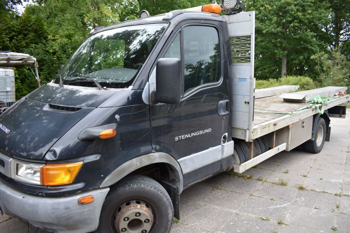 697289-4 Iveco Daily Chassis 2.8 D Manual, 146hp, 2003, 43119mil, (TOC085)