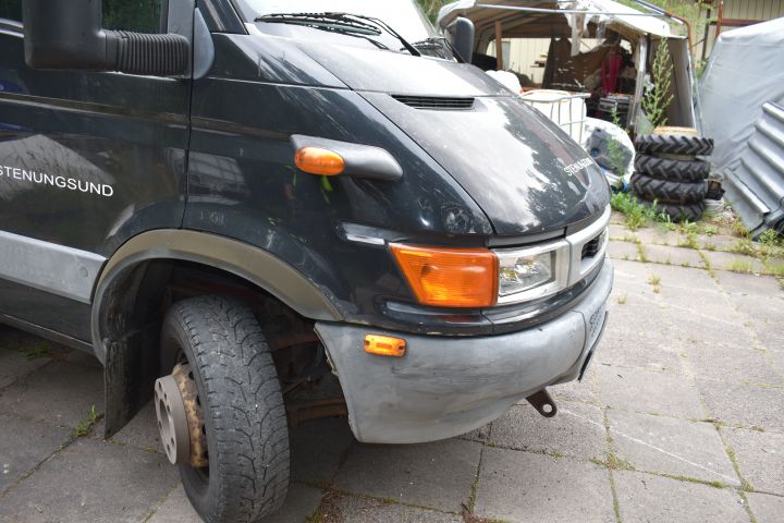 697289-23 Iveco Daily Chassis 2.8 D Manual, 146hp, 2003, 43119mil, (TOC085)