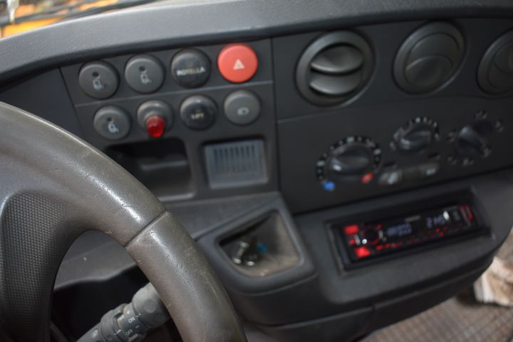 697289-31 Iveco Daily Chassis 2.8 D Manual, 146hp, 2003, 43119mil, (TOC085)